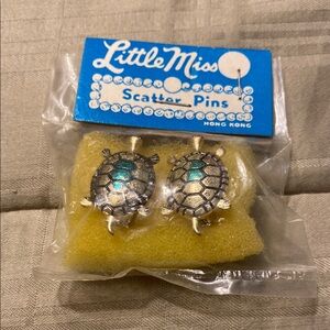 Little Miss Turtle Scatter Pins